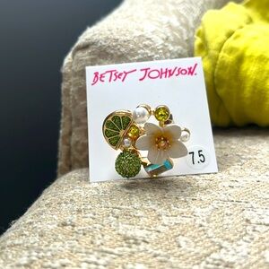 Betsey Johnson fashion bauble ring 7.5